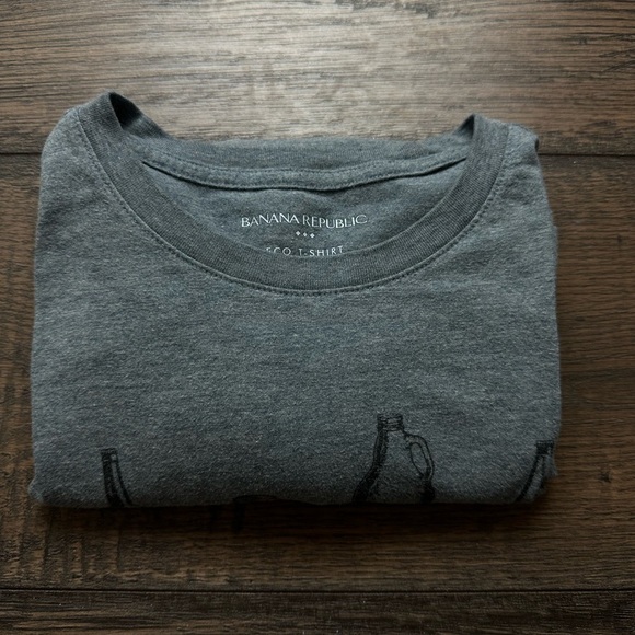 Banana Republic Gray Graphic Blouse - Picture 3 of 3